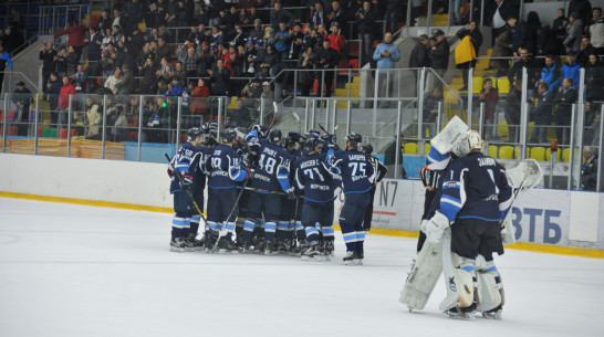 «Буран» одержал волевую победу над воскресенским «Химиком» в Воронеже