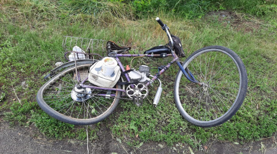 В Воронежской области пенсионер на велосипеде попал под колеса авто