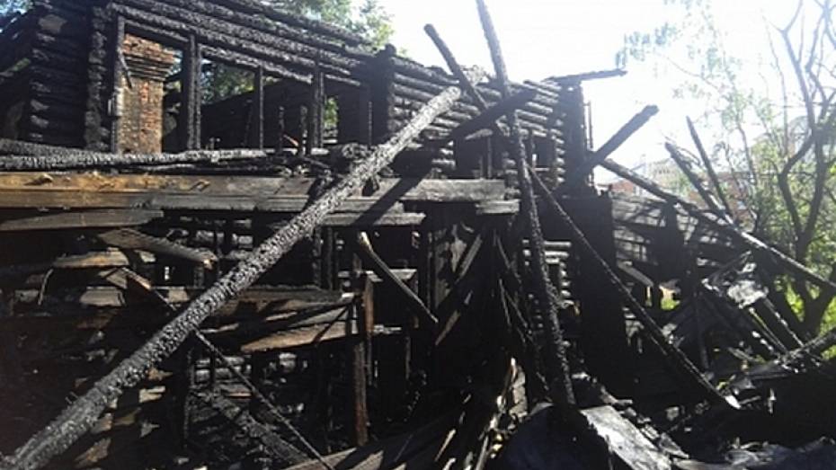 Воронежец по неосторожности спалил дом знакомой в Отрожке