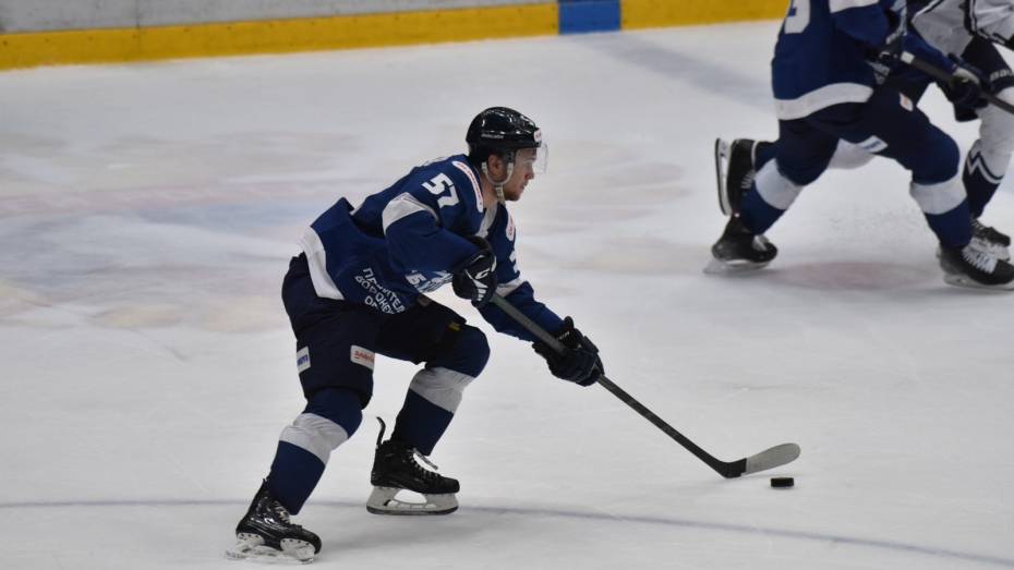 Воронежский «Буран» проиграл саратовскому «Кристаллу» со счетом 2:4