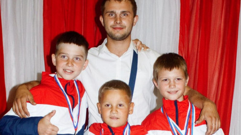 Семилукские каратисты завоевали 5 медалей на первенстве области