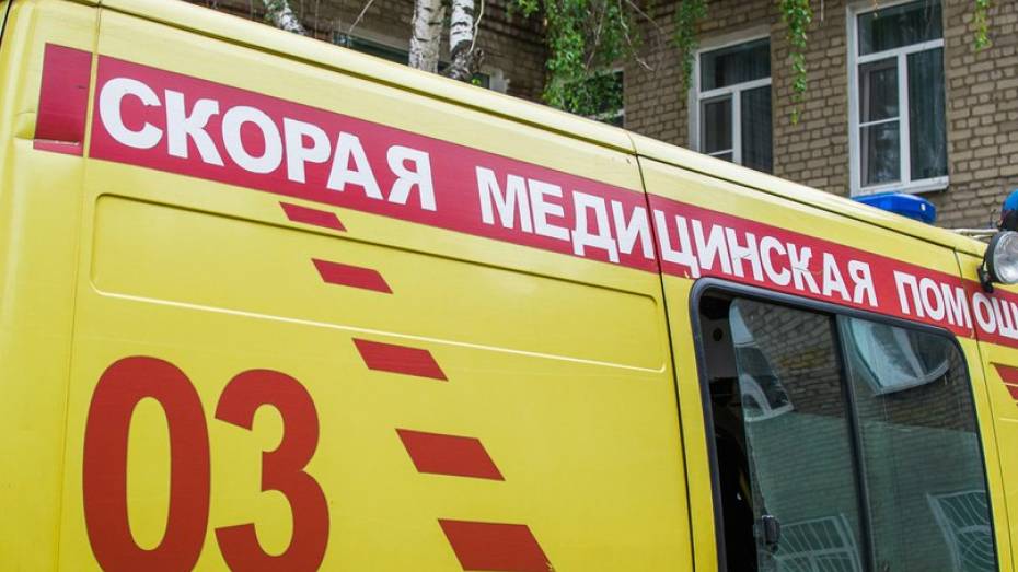 Ребенок и трое взрослых пострадали в ДТП с «КАМАЗом» в Воронежской области