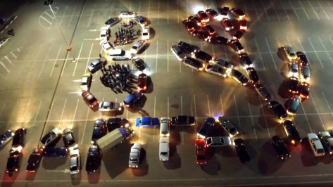 Автомобилисты показали аэросъемку флешмоба к 8 Марта в Воронеже