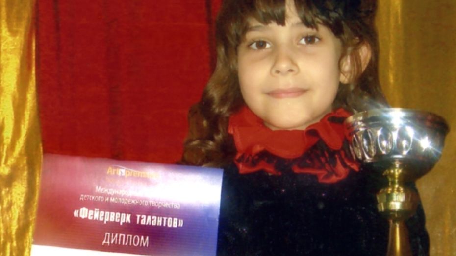 8-летняя София Чеботарь из Богучара была отмечена на конкурсе «Фейерверк талантов»