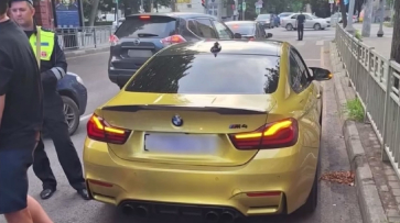 Воронежец на «золотом» BMW снова устроил дрифт на Университетской площади