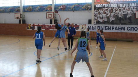 Таловские спортсменки заняли 3 место на дивизионном этапе чемпионата школьной баскетбольной лиги