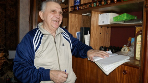 Поворинец Владимир Щепкин помогает военкомату собирать данные о фронтовиках