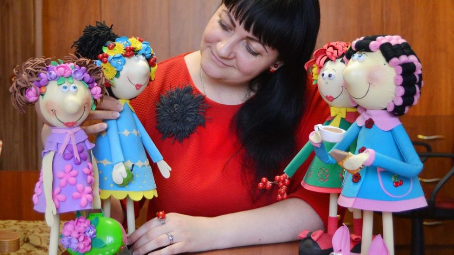 Жительница Семилук сшила куклу с внешностью Валерия Леонтьева 