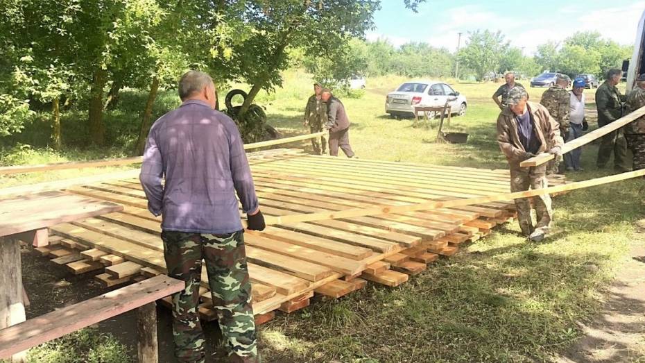 В кантемировском селе Титаревка благоустроят берег пруда