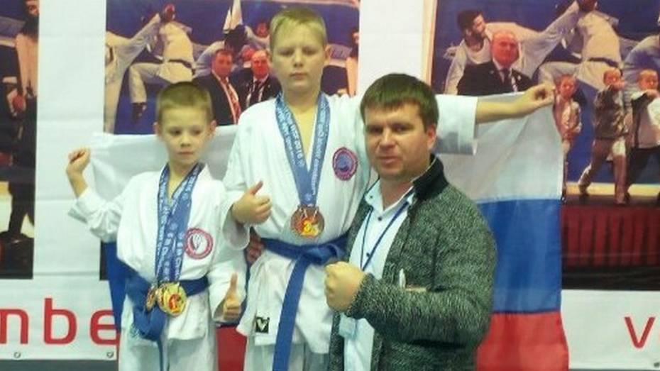 Хохольский спортсмен победил в межрегиональном турнире по каратэ