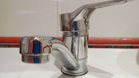 В 18 домах Коминтерновского района Воронежа отключили холодную воду