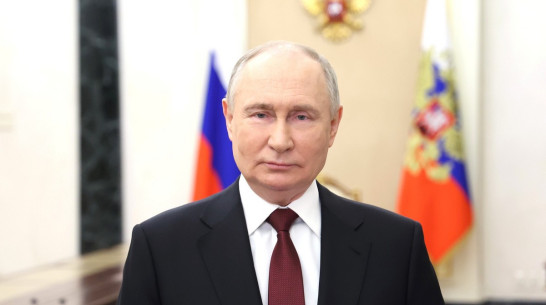 Президент Владимир Путин наградил воронежского машиниста