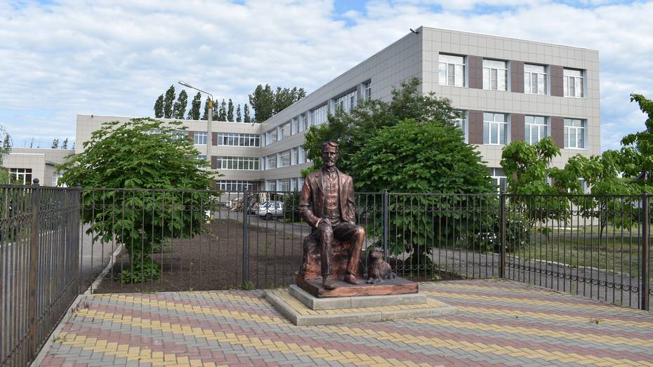 Школьный двор в Ольховатке благоустроят за 5,5 млн рублей
