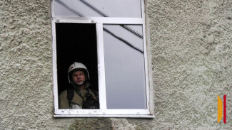 Людей эвакуировали из-за пожара в 5-этажке на Остужева в Воронеже