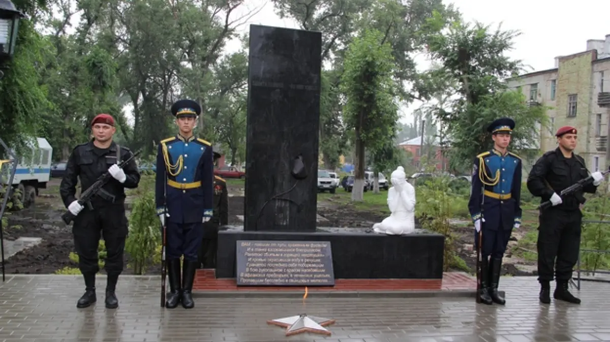 В Семилуках открыли памятник «Памяти павших во имя живых»