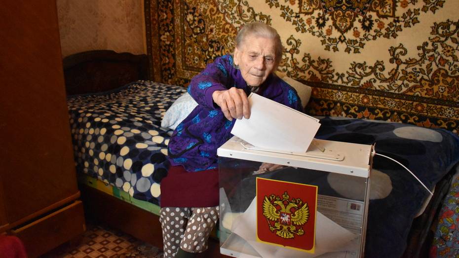 В Воронежской области на выборах проголосовала 105-летняя жительница Ольховатского района