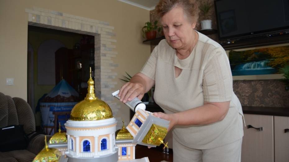 Галина Стасенко из Россоши за пять лет построила более сорока церквей и домов 