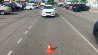 Маленькая девочка попала под колеса легковушки в Воронежской области