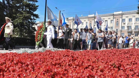 Воронежский губернатор и председатель облдумы поздравили моряков-подводников с профессиональным праздником