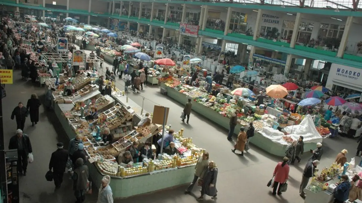 Часть предпринимателей Центрального рынка согласилась на временные места