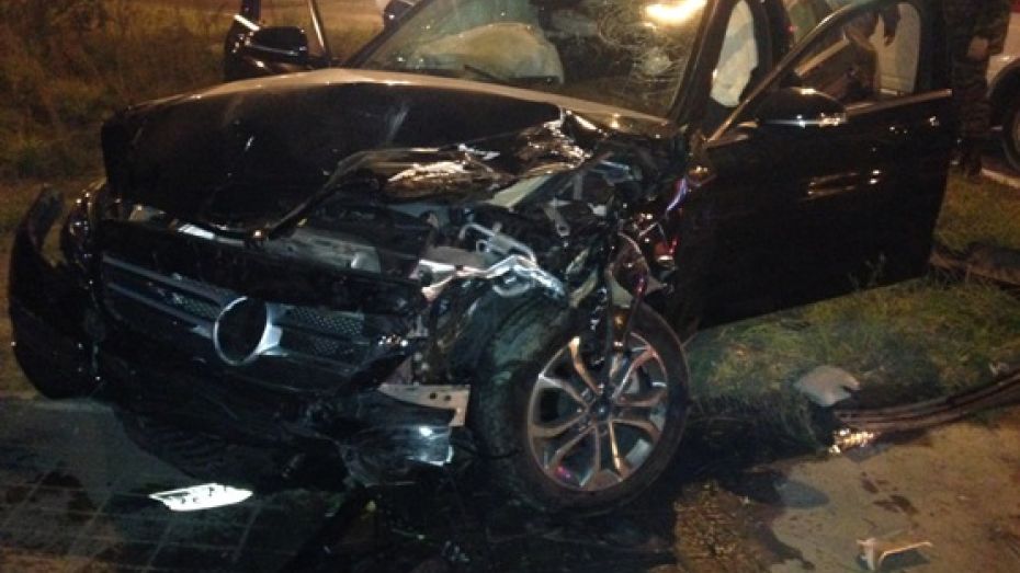 При столкновении Mercedes-Benz и Chevrolet в Северном микрорайоне погиб воронежец 