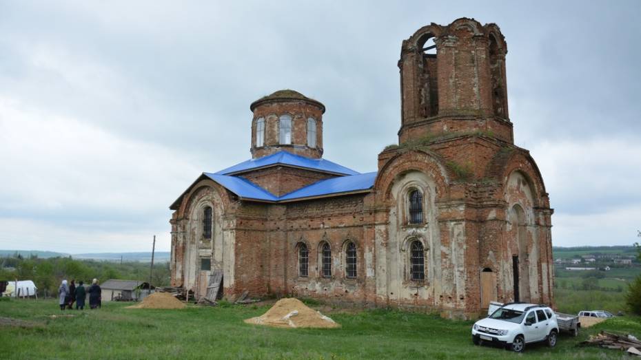В острогожском селе Петренково жители начали работы по сохранению старинного храма
