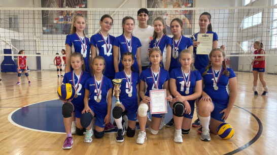Верхнехавские спортсменки завоевали «серебро» на открытом турнире по волейболу