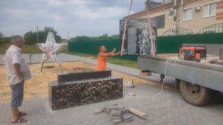 В россошанском поселке активисты обустроили на пустыре сквер в честь земляков-фронтовиков