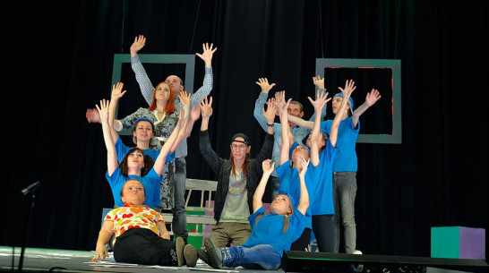 Воронежский «Театр равных» показал «Кота на крыше» послу Евросоюза в России 