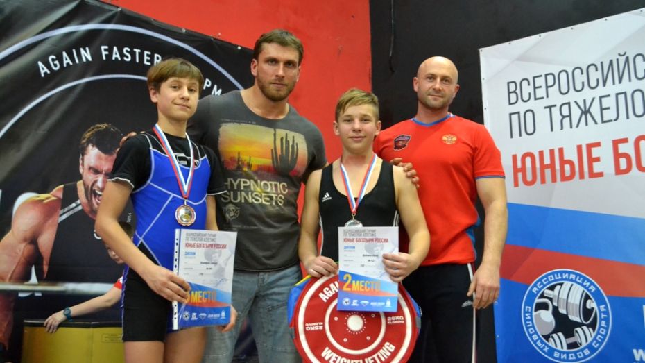Калачеевские тяжелоатлеты завоевали «серебро» и «бронзу» на всероссийском турнире