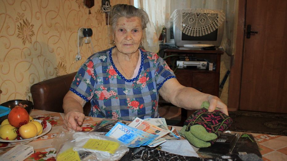 Двое жителей Панинского района передали часть пенсий в поддержку участников СВО