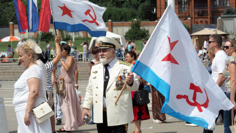 Первые лица региона поздравили воронежцев с Днем ВМФ