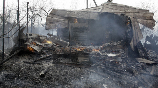 На пожаре в воронежском райцентре обнаружили труп 57-летнего мужчины