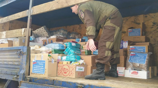 Из Россоши отправили на Украину первую машину гуманитарной помощи