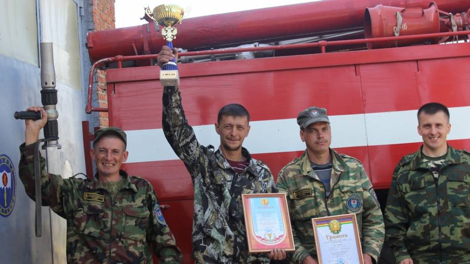 Таловские пожарные стали лучшими в областном конкурсе профмастерства