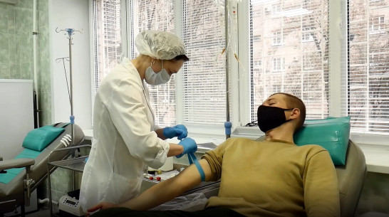 Более 50 военнослужащих сдали кровь для помощи воронежским COVID-пациентам