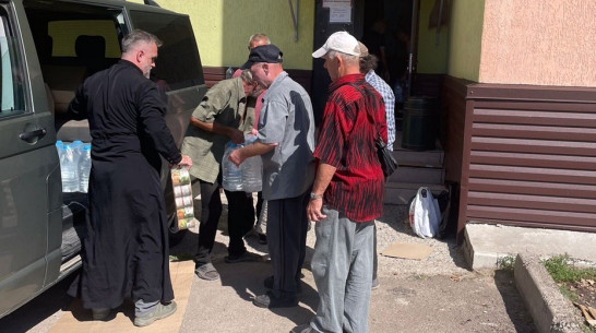 Россошанская епархия передала гуманитарную помощь жителям Северодонецка и Лисичанска
