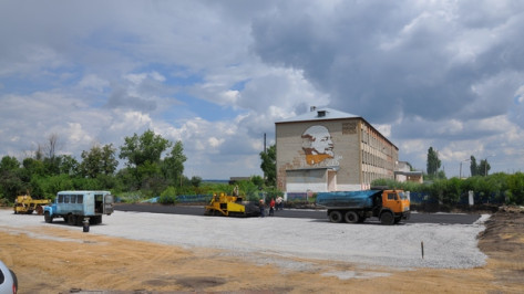 В селе Ростоши Эртильского района началось строительство спортивной площадки
