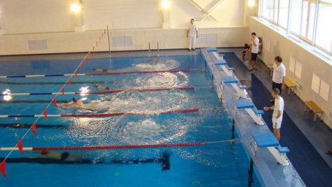 Хохольские школьники взяли  два «золота» в IV межрайонных соревнованиях по плаванию