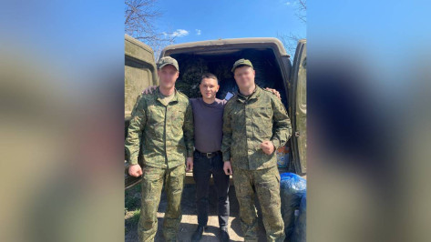 Грибановцы помогли матери бойца СВО собрать гуманитарный груз для сына и его сослуживцев
