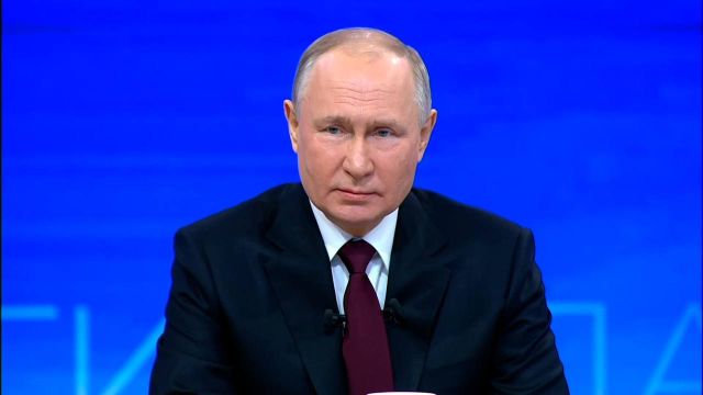 «Путин – сильный лидер, умеющий принимать верные решения». Главы районов Воронежской области – о Прямой линии Президента РФ