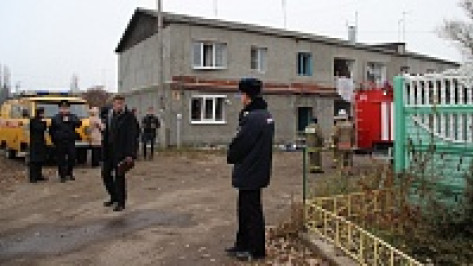 В доме под Воронежем из-за взрыва газа выбило пять окон