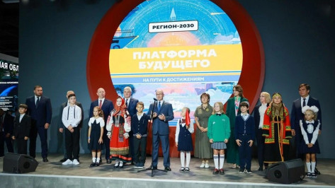 Воронежский губернатор принял участие в открытии выставки «Регион-2030. Платформа Будущего» в Москве