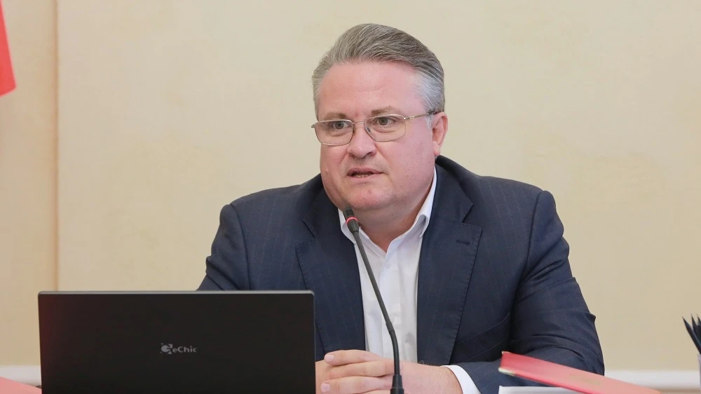 Жыныстық қатынаспен арна стриптизі