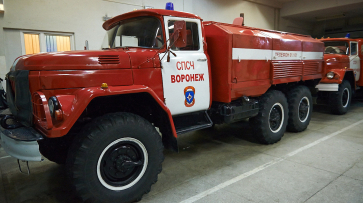 В Воронеже при пожаре в Штурмовом переулке пострадал мужчина