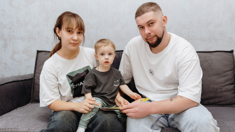 «Приятно осознавать, что твой труд не остается незамеченным». Как успехи на работе помогли воронежской семье получить жилье