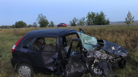 В Воронежской области столкнулись «Лада» и «ВАЗ»: погибла 43-летняя женщина