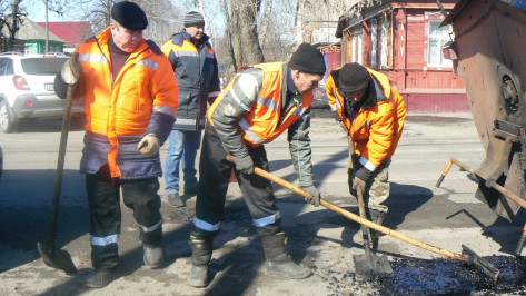 В Борисоглебске приступили к ремонту дорог