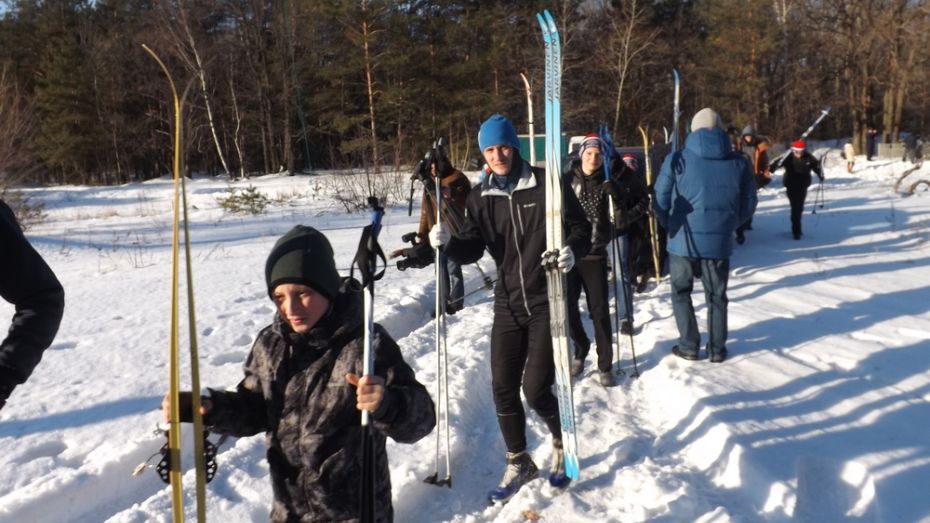 Рамонские кадеты совершили 30-километровый лыжный поход по местам боевой славы