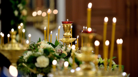 В Успенском храме в Воронеже COVID-19 заболели певчая и священник